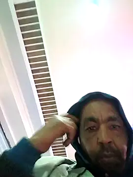 Snapshot of Bob_black chatting on 27, 3, 2026 Bob black online show from 27, 3, 2026