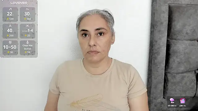 Snapshot of mature_gold chatting on 9, 9, 2025 mature gold online show from 9, 9, 2025