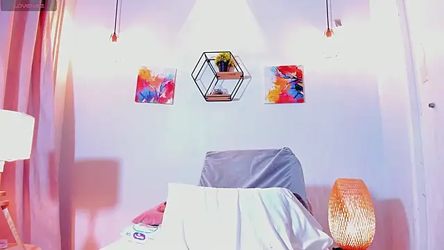 Karlaliones69 online show from 9, 2, 2026