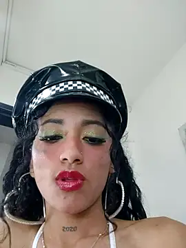 Kylie Moan online show from 1, 11, 2025