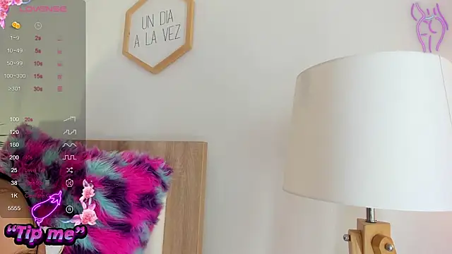 Snapshot of Hadid_Jimenez_ chatting on 20, 11, 2025 Hadid Jimenez online show from 20, 11, 2025