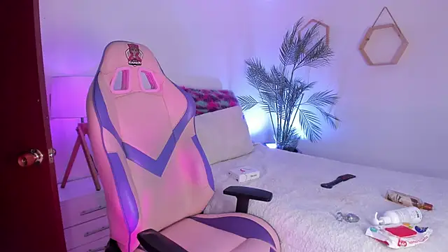 Hadid Jimenez  online show from 10, 4, 2026