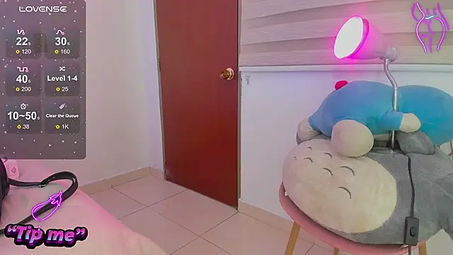 Snapshot of Hadid_Jimenez_ chatting on 5, 11, 2025 Hadid Jimenez online show from 5, 11, 2025