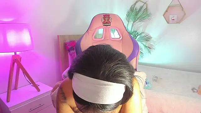 Hadid Jimenez  online show from 14, 4, 2026