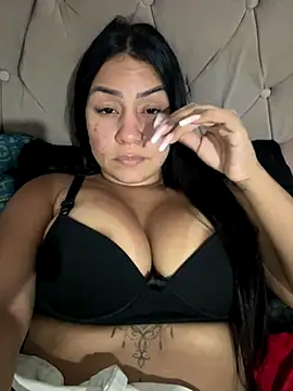 julianamascarada online show from 4, 10, 2025