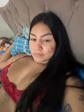 julianamascarada online show from 8, 10, 2025