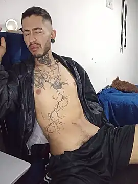 Snapshot of Tattoboy19cm chatting on 3, 7, 2026 Tattoboy19cm online show from 3, 7, 2026