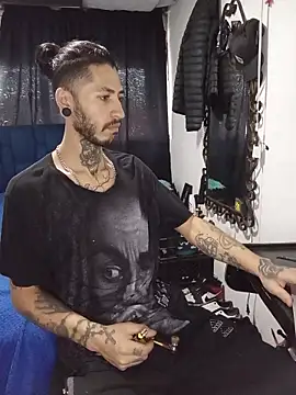 Snapshot of Tattoboy19cm chatting on 17, 7, 2026 Tattoboy19cm online show from 17, 7, 2026