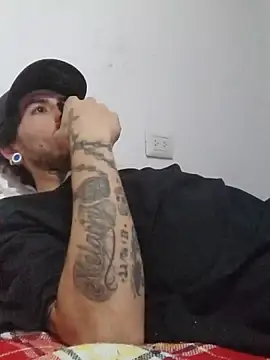 Tattoboy19cm online show from 18, 11, 2025