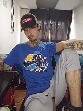 Snapshot of Tattoboy19cm chatting on 6, 6, 2026 Tattoboy19cm online show from 6, 6, 2026