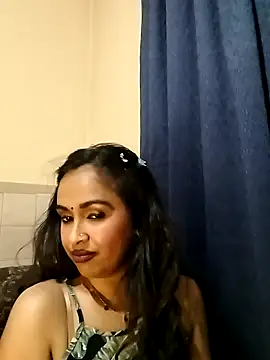 Snapshot of cute_indianxo chatting on 28, 4, 2026 cute indianxo online show from 28, 4, 2026