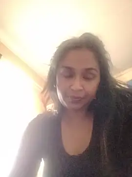 Snapshot of cute_indianxo chatting on 18, 7, 2026 cute indianxo online show from 18, 7, 2026