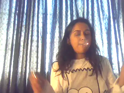 Snapshot of cute_indianxo chatting on 21, 10, 2025 cute indianxo online show from 21, 10, 2025