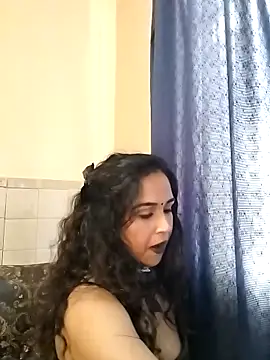 Snapshot of cute_indianxo chatting on 19, 5, 2026 cute indianxo online show from 19, 5, 2026