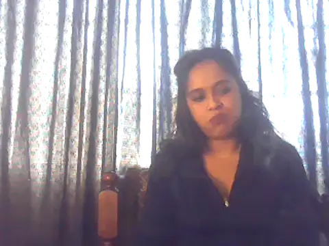 Snapshot of cute_indianxo chatting on 18, 11, 2025 cute indianxo online show from 18, 11, 2025