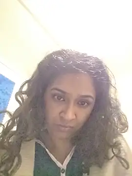Snapshot of cute_indianxo chatting on 23, 6, 2026 cute indianxo online show from 23, 6, 2026