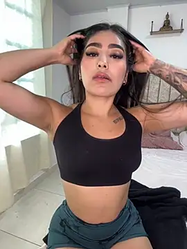 EmiilyEvans  online show from 9, 9, 2025