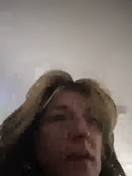 Snapshot of MrsSizzle chatting on 12, 10, 2025 MrsSizzle online show from 12, 10, 2025