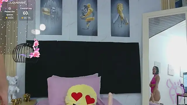 cutepetitee online show from 15, 7, 2026
