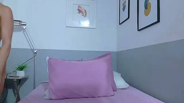 cutepetitee online show from 12, 6, 2026
