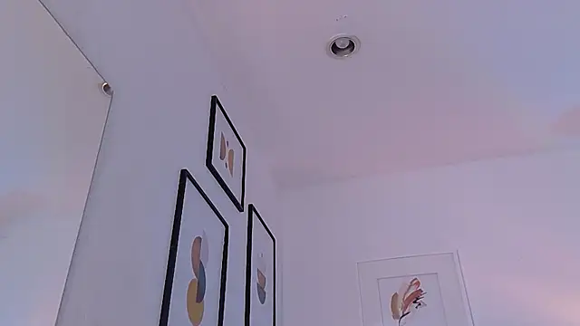 cutepetitee online show from 21, 4, 2026