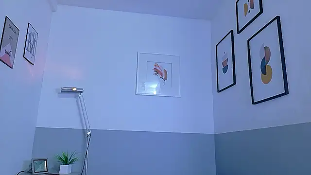 cutepetitee online show from 3, 6, 2026