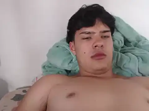 Snapshot of dani_titan320 chatting on 3, 10, 2025 dani titan320 online show from 3, 10, 2025