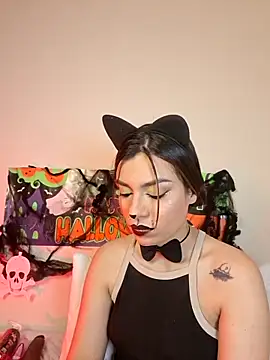 AmaiaSalvatore online show from 29, 10, 2025