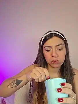 AmaiaSalvatore online show from 25, 10, 2025