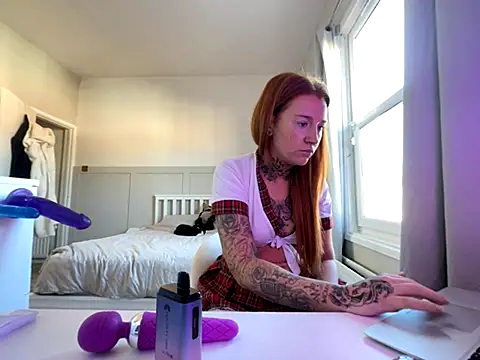 Snapshot of TattooedShezar chatting on 24, 10, 2025 TattooedShezar online show from 24, 10, 2025