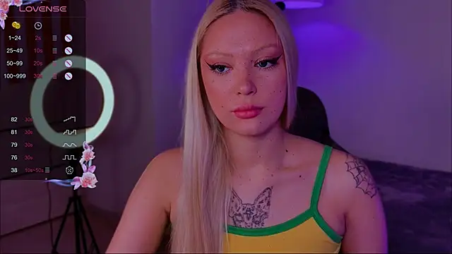 Snapshot of LeksaCandy chatting on 13, 11, 2025 LeksaCandy online show from 13, 11, 2025