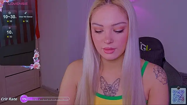 Snapshot of LeksaCandy chatting on 9, 10, 2025 LeksaCandy online show from 9, 10, 2025