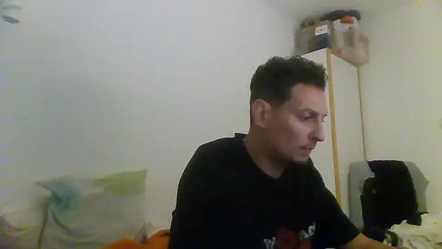 Snapshot of ARTANIS20 chatting on 12, 9, 2025 ARTANIS20 online show from 12, 9, 2025