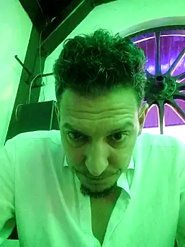 Snapshot of ARTANIS20 chatting on 19, 9, 2025 ARTANIS20 online show from 19, 9, 2025