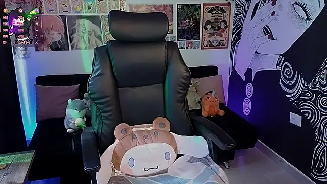 Yuhwan  online show from 13, 11, 2025