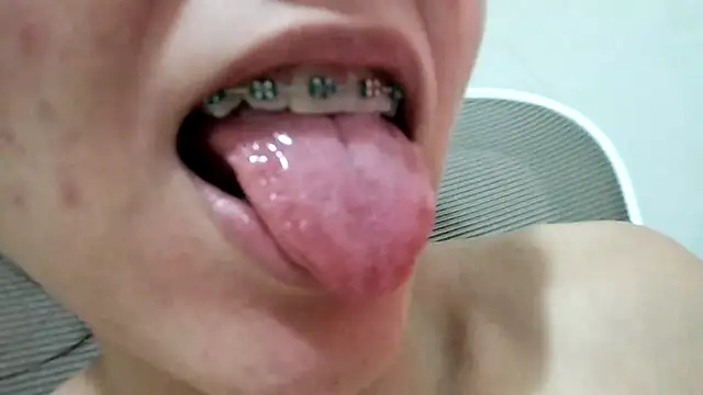 isabelly08ty online show from 28, 3, 2026