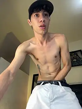 Snapshot of santiago_cutex chatting on 4, 11, 2025 santiago cutex online show from 4, 11, 2025