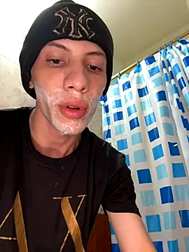 Snapshot of santiago_cutex chatting on 8, 11, 2025 santiago cutex online show from 8, 11, 2025