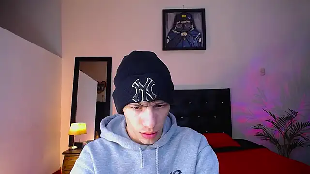 Snapshot of santiago_cutex chatting on 7, 11, 2025 santiago cutex online show from 7, 11, 2025