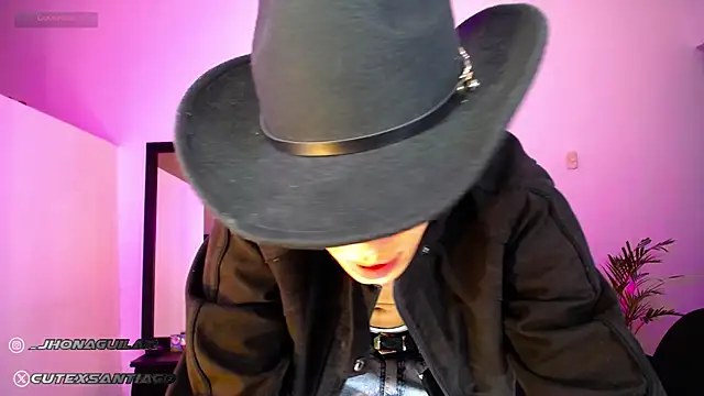 Snapshot of santiago_cutex chatting on 14, 10, 2025 santiago cutex online show from 14, 10, 2025