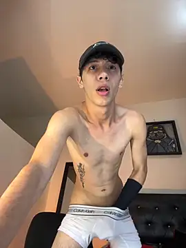 Snapshot of santiago_cutex chatting on 28, 10, 2025 santiago cutex online show from 28, 10, 2025