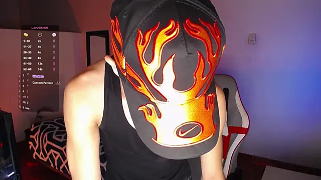 Snapshot of santiago_cutex chatting on 23, 5, 2026 santiago cutex online show from 23, 5, 2026