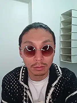 specialz0831 online show from 18, 4, 2026