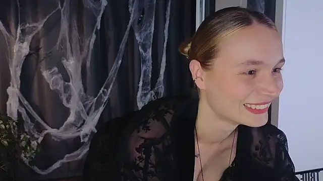 lisa schiele online show from 30, 10, 2025