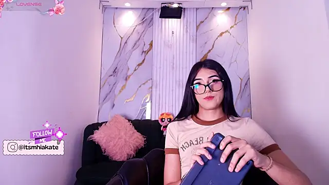Snapshot of Mhiaa_Sweet chatting on 23, 4, 2026 Mhiaa Sweet online show from 23, 4, 2026
