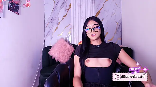 Snapshot of Mhiaa_Sweet chatting on 6, 6, 2026 Mhiaa Sweet online show from 6, 6, 2026