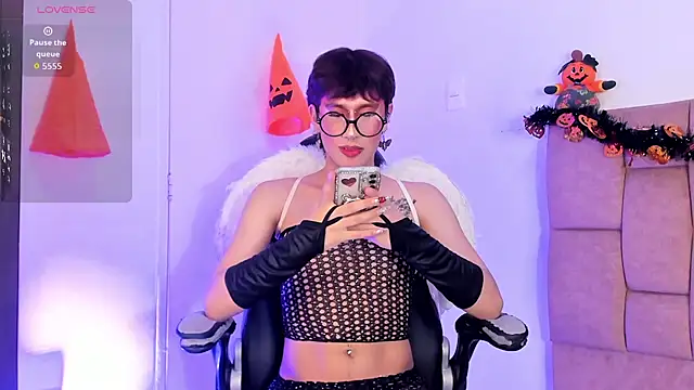 Soro Lovelyboy online show from 25, 9, 2025