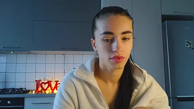 EvaMelnik online show from 19, 9, 2025