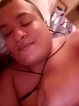 Snapshot of Andresdavid33 chatting on 4, 10, 2025 Andresdavid33 online show from 4, 10, 2025