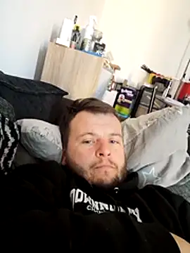 blueeyesss online show from 11, 5, 2026